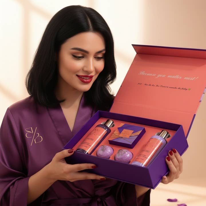 Jane and Bloom USA - Wholesale Bath & Body Set - Lavender & Bergamot Spa Gift Set For Sample (1 box)5