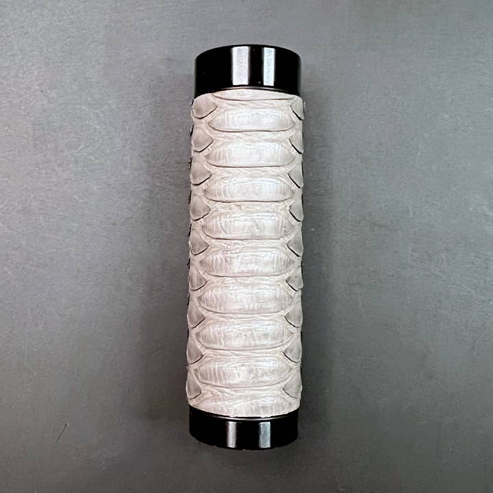 Estojo Turm Python Grey por atacado de Haus of Topper