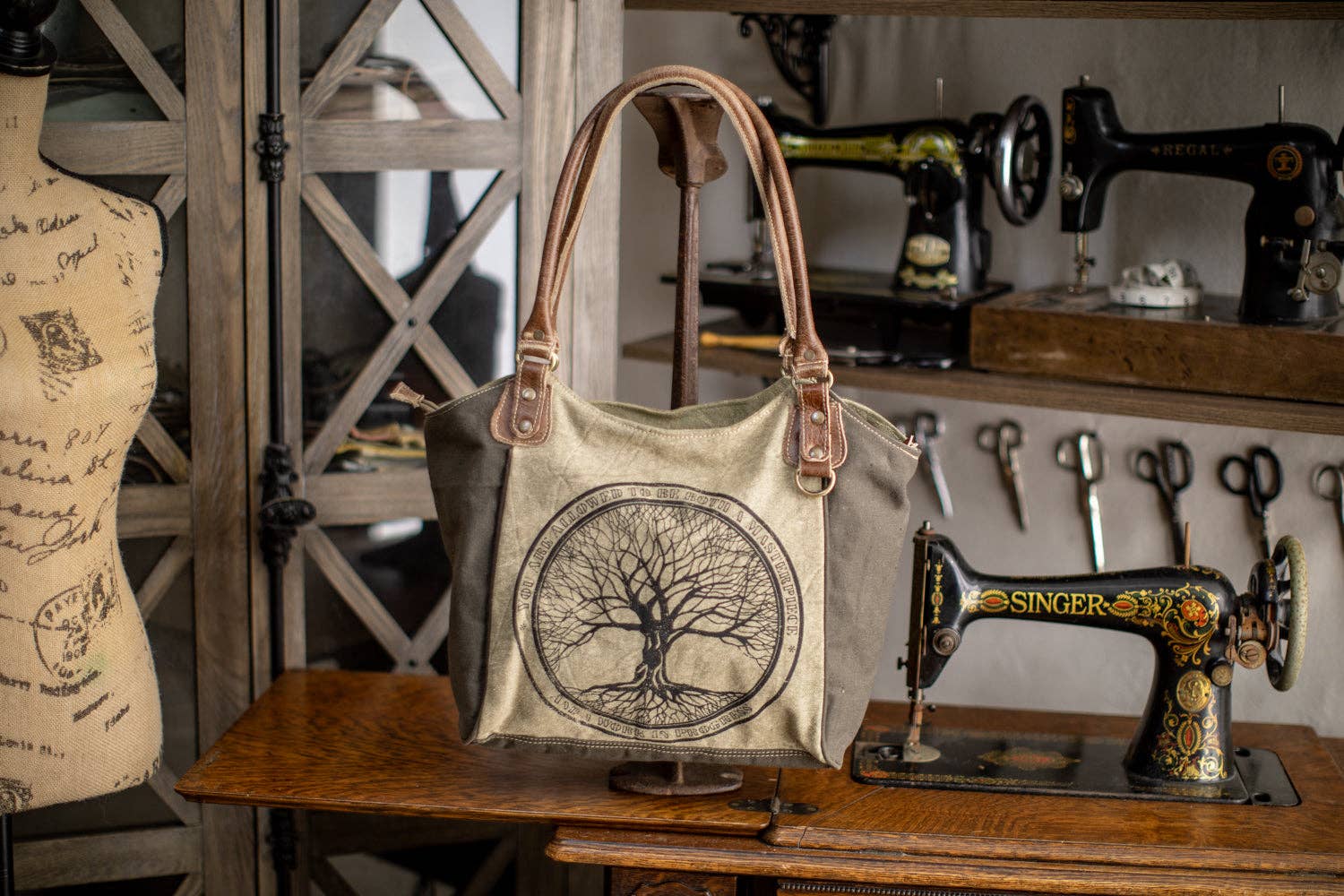 TAKENYA - Wholesale Tote Bag - Women's - Masterpiece Recycled Canvas Handbag2