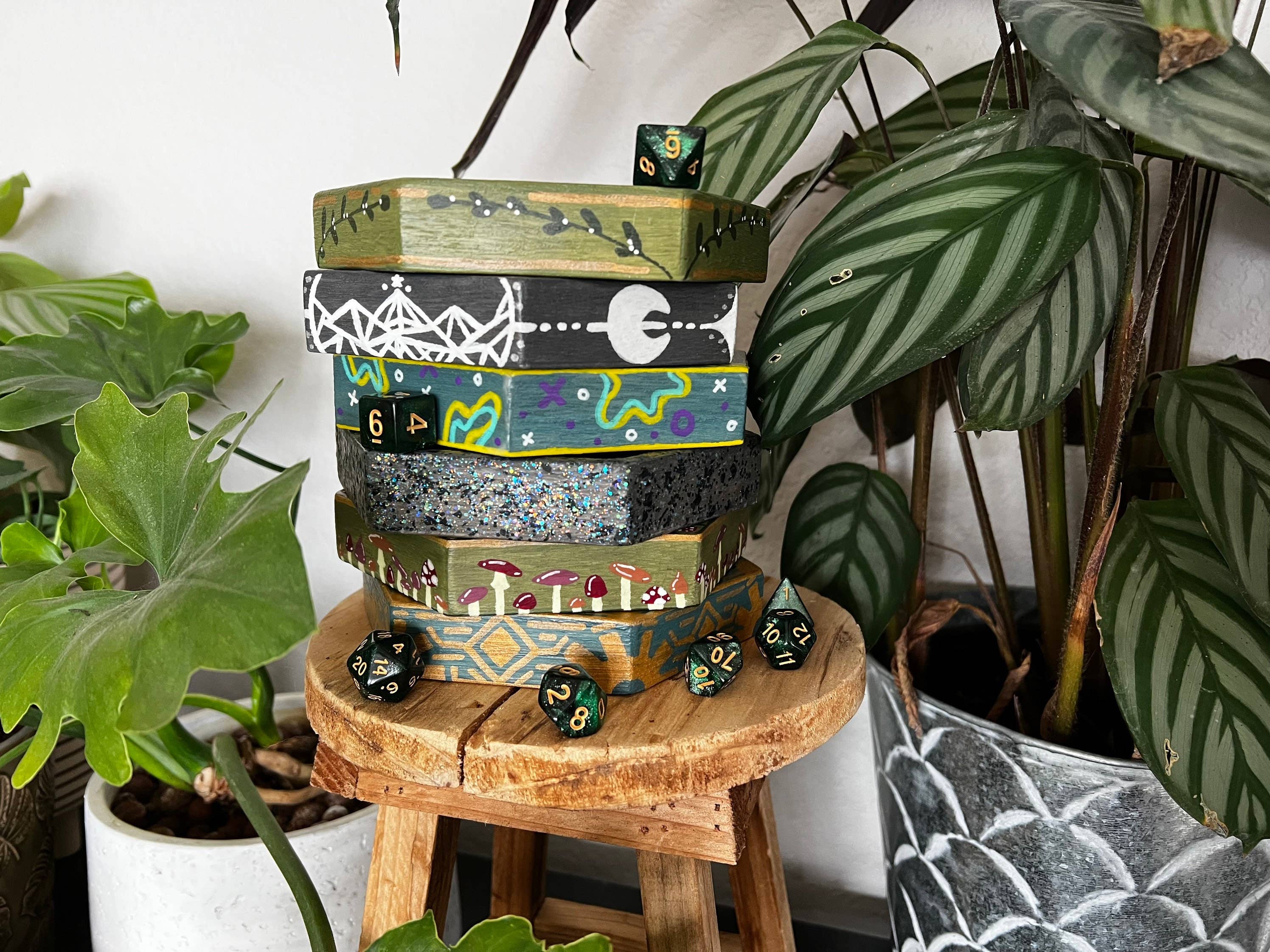 Oltwold Post Co - Wholesale Dice - Hand Painted Dice Trays