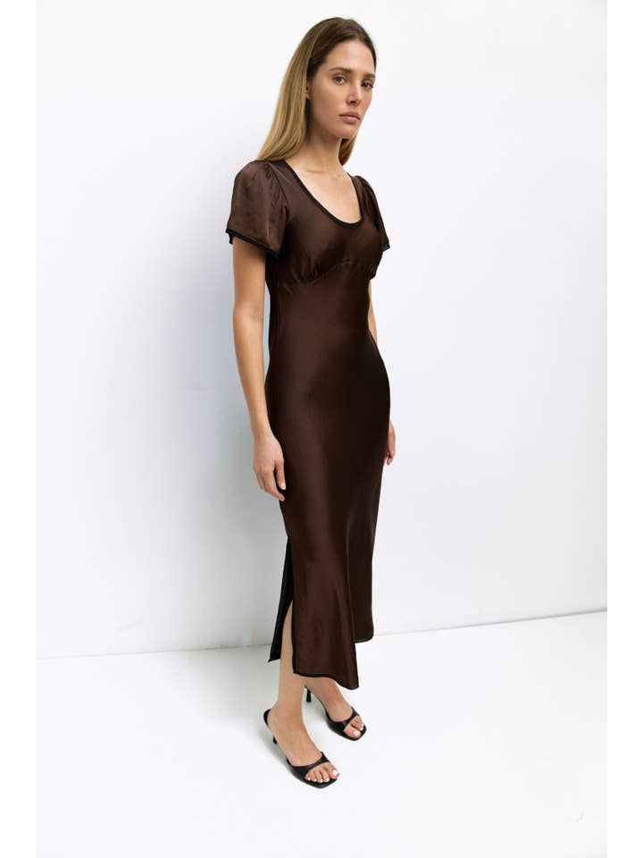 MOD REF - Venta al por mayor Vestido - Mujer - El Vestido Stephanie | Vestido de Satén con Ribete en Contraste1