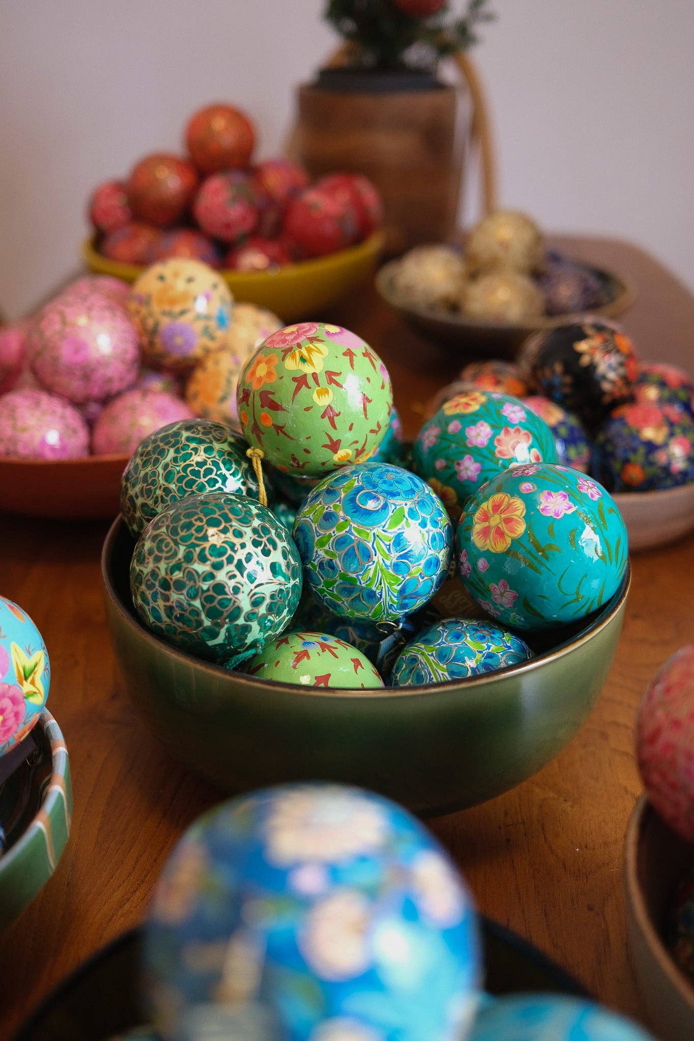 East End Press – wholesale Ornament – UK/EU: Emerald Green and Gold Bauble5