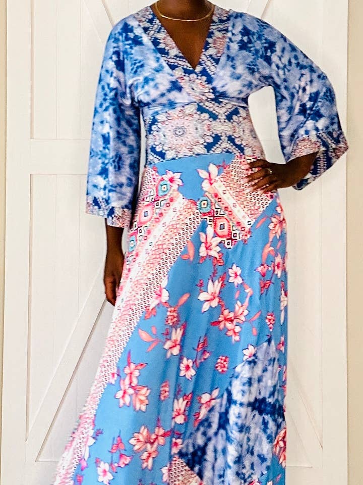 Vestido largo tipo kimono con estampado de patchwork Blue Skies para venta al por mayor de Aerial Clothing sRQ