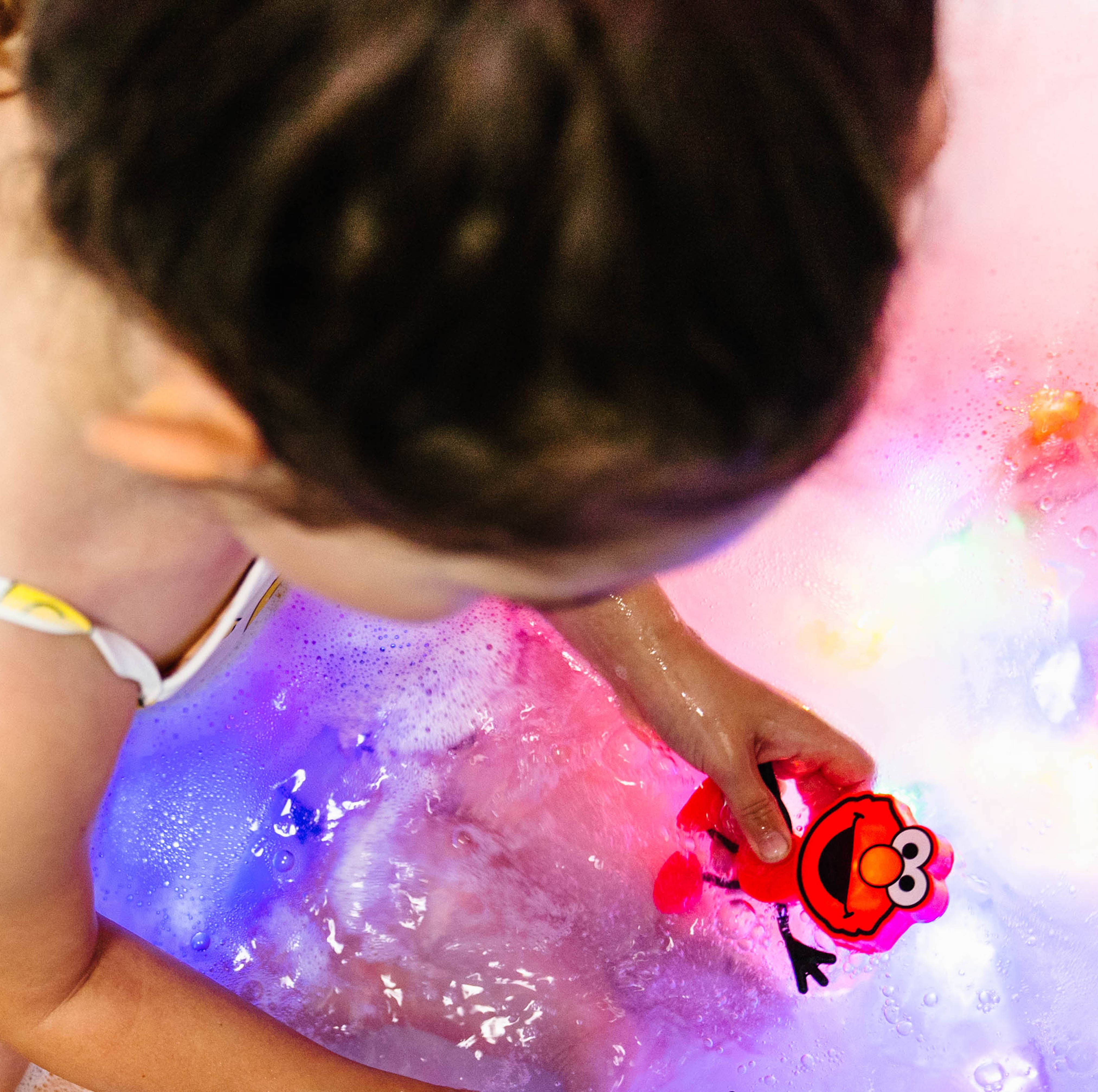 Glo Pals - Wholesale Light-Up Toy - Kids & Baby - Elmo - Sesame Street Character2