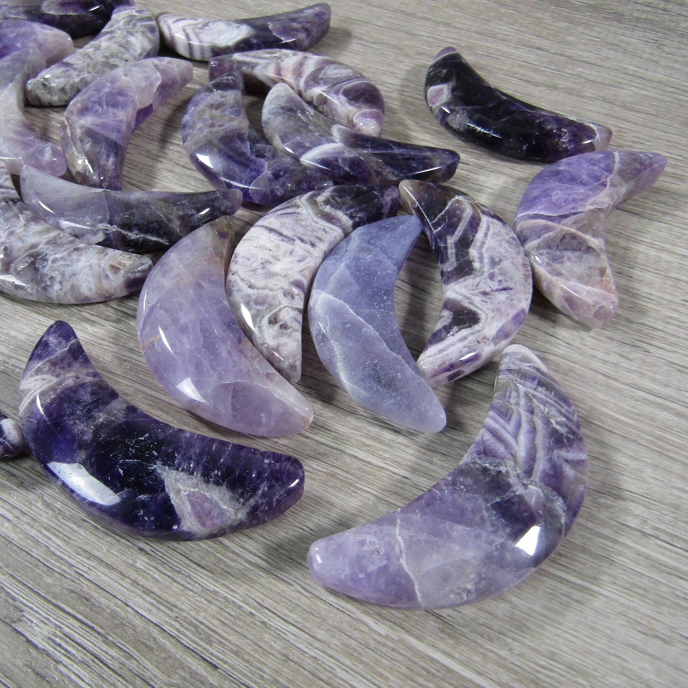Keystone Crystals - Wholesale Spiritual Stone/Crystal - Crescent Moon Crystal Carvings – Assorted Gemstones & Styles24