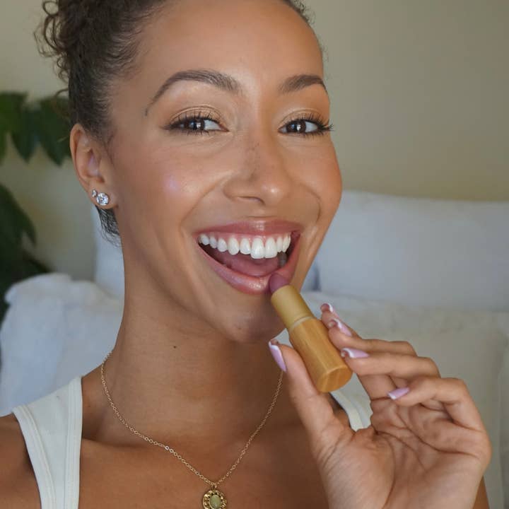 Pure Light Botanical Beauty - Wholesale Lipstick - Nourishing Lipstick ~ Rose Quartz4