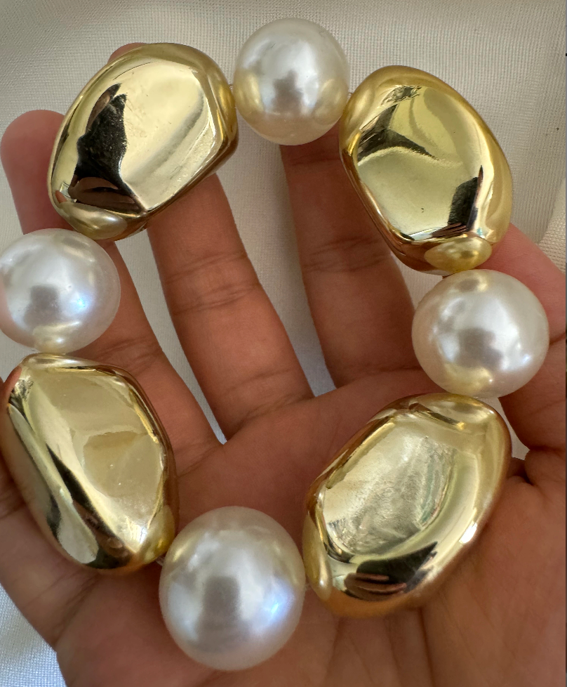 HoopLa - Wholesale Jewelry Set - Barbara-Nugget Bead Metal 14K Gold, Stretch1