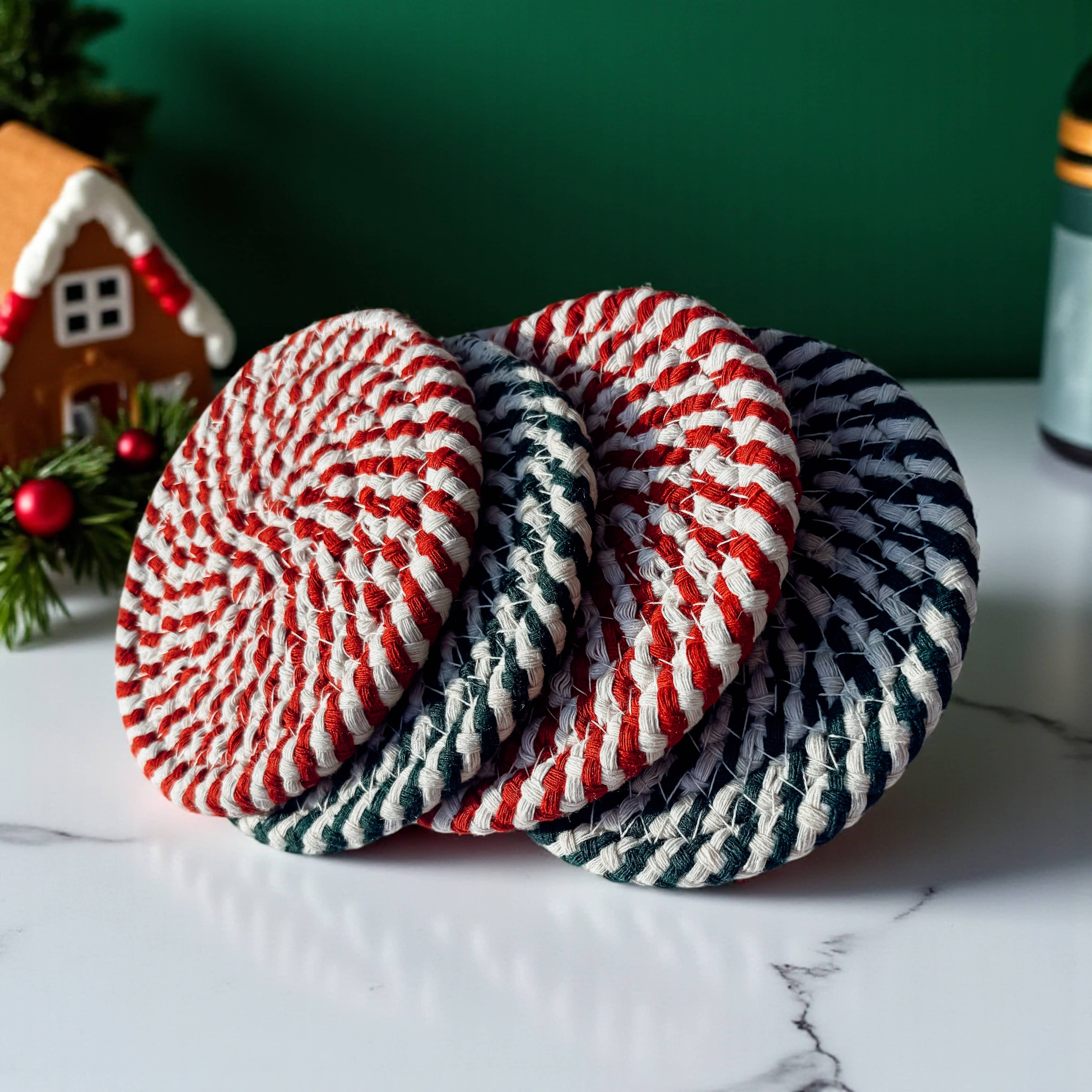 Gia Roma - Wholesale Coasters - Christmas Coasters, Red Candy Cane Braided Cotton Fabric Set48