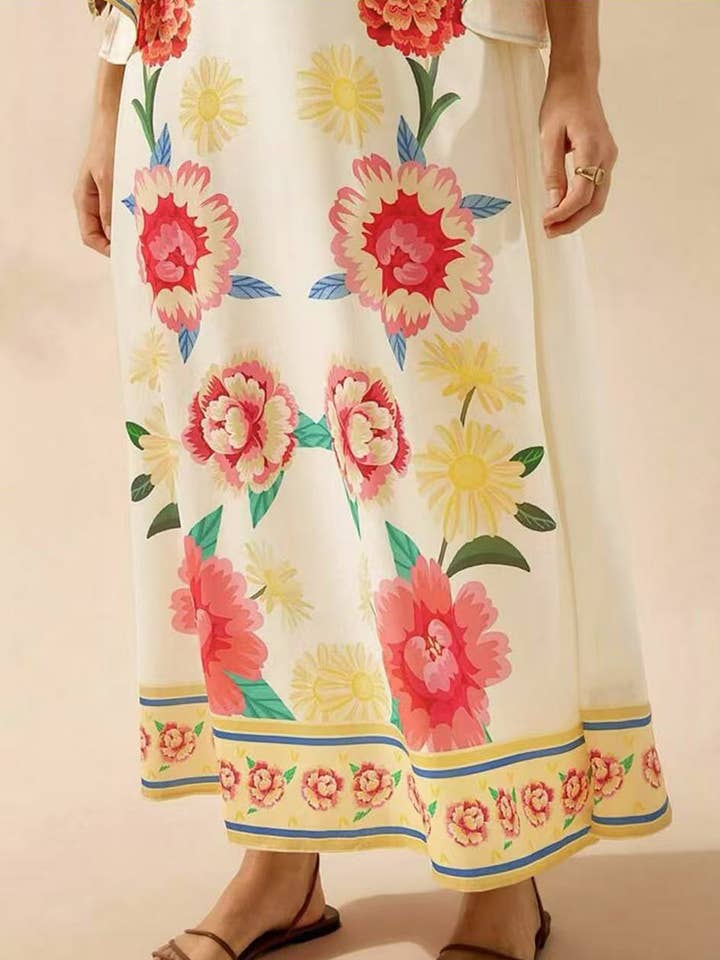 EmberLoom - Wholesale Dress - Women's - Palm Print V-Neck Midi Dress5