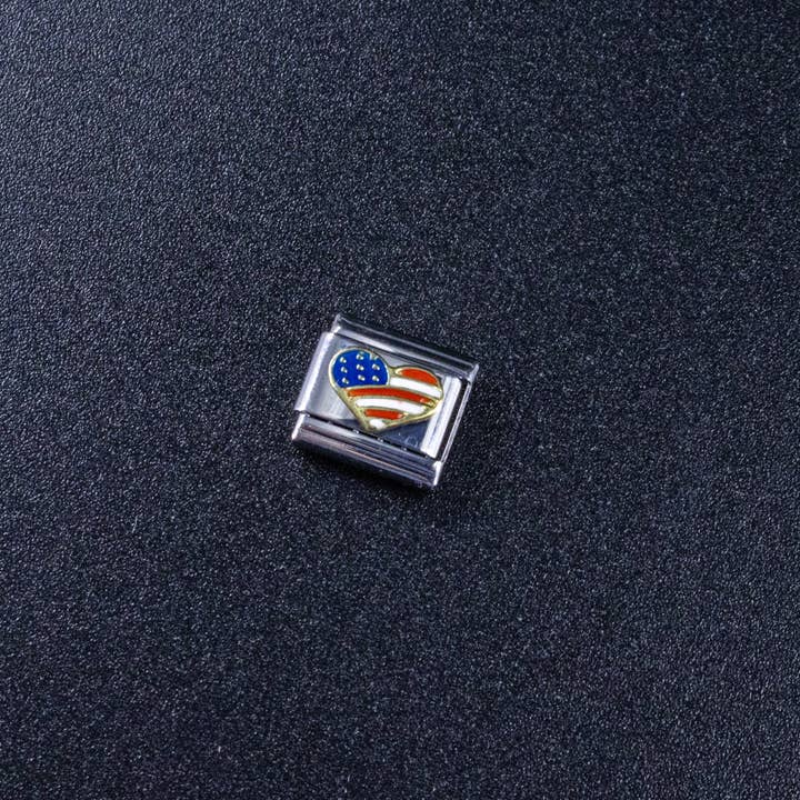 Natalia - Wholesale Individual Charm/Pendant - Italian Charms - USA Heart Flag, 9mm Enamel Bracelet Links1