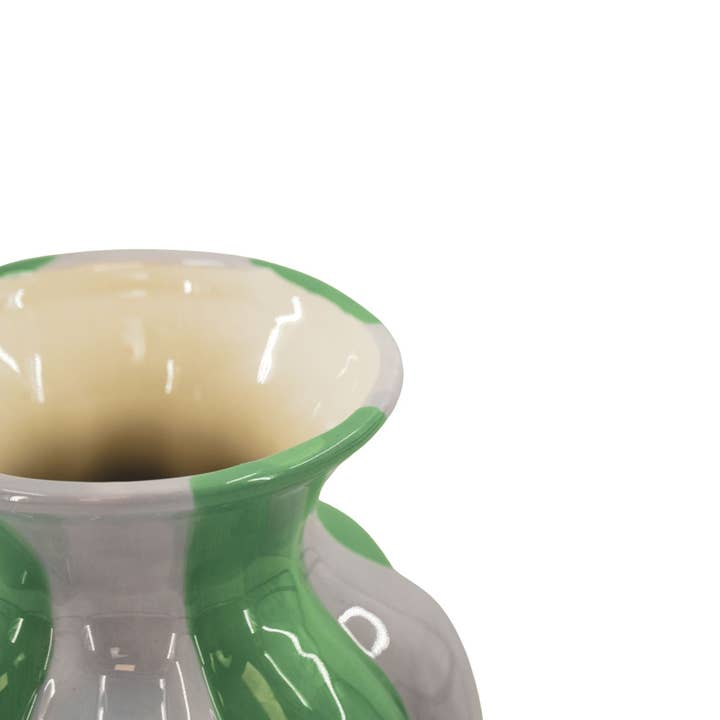 Housevitamin bv - Wholesale Vase - Flower Vase- Pleated Vase-Ceramic- Lilac/ Green- 16,5x16,5x29,5 cm2