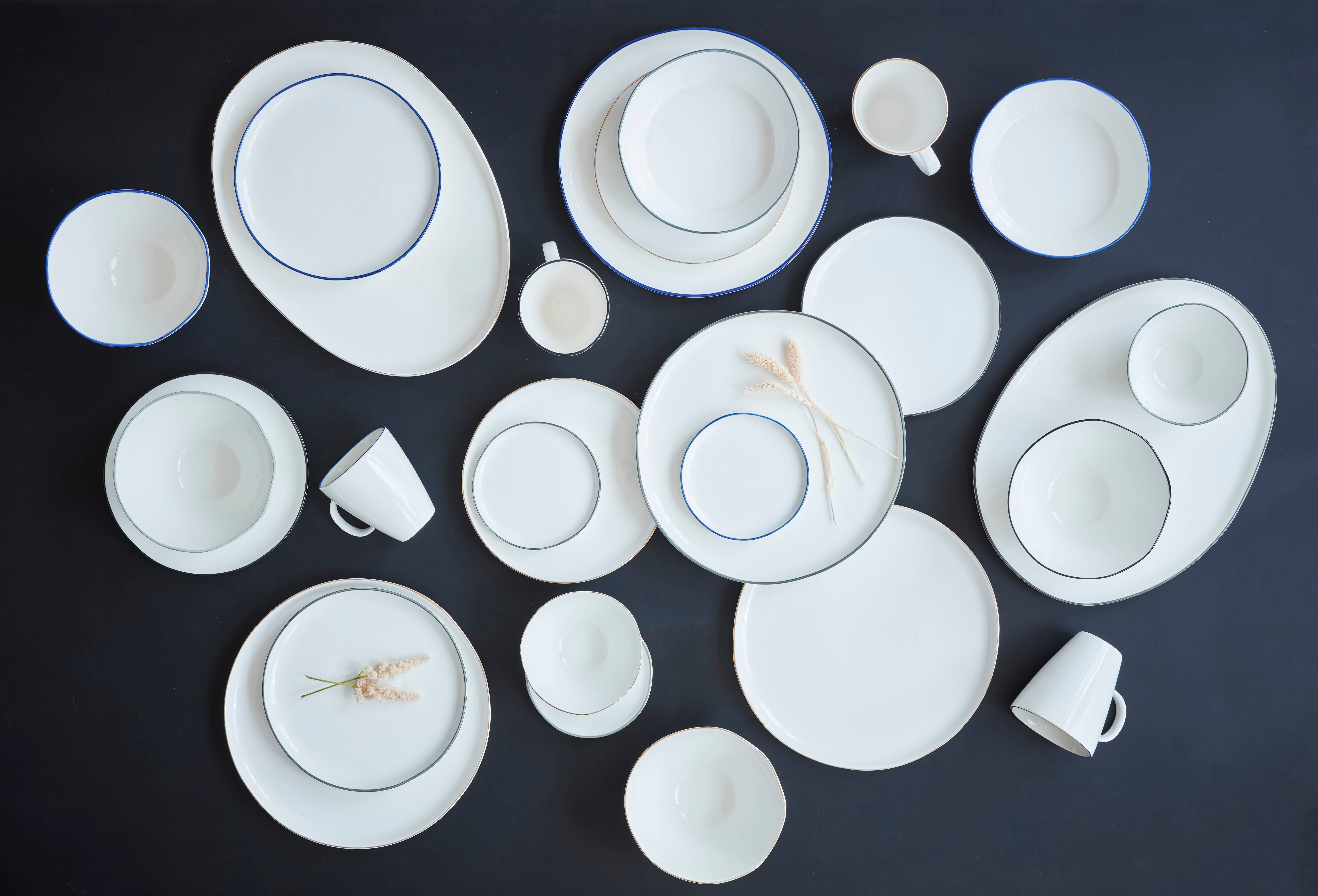 Canvas Home - Wholesale Dinner Plate - Abbesses Black Small Plates, Set of 45