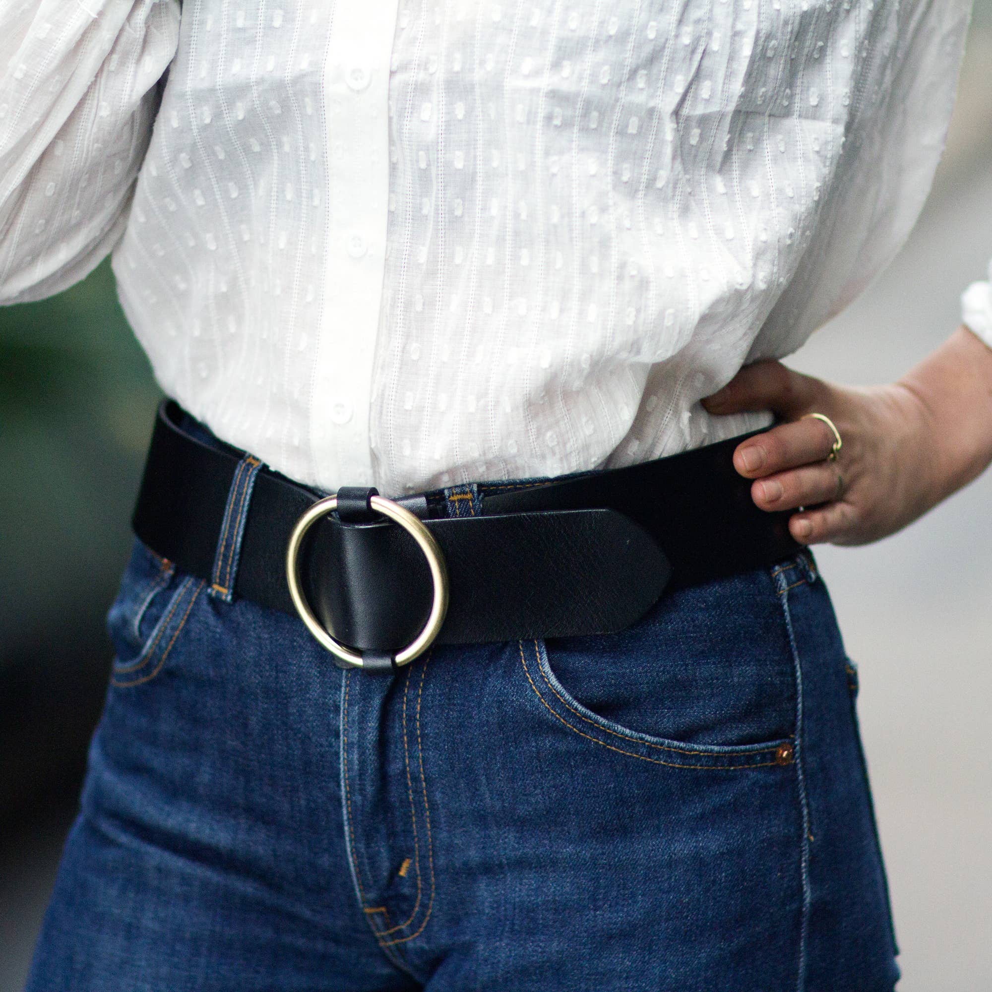 Vimoda - Venta al por mayor Cinturón - Mujer - Cinturón de cuero Lyra con hebilla redonda1