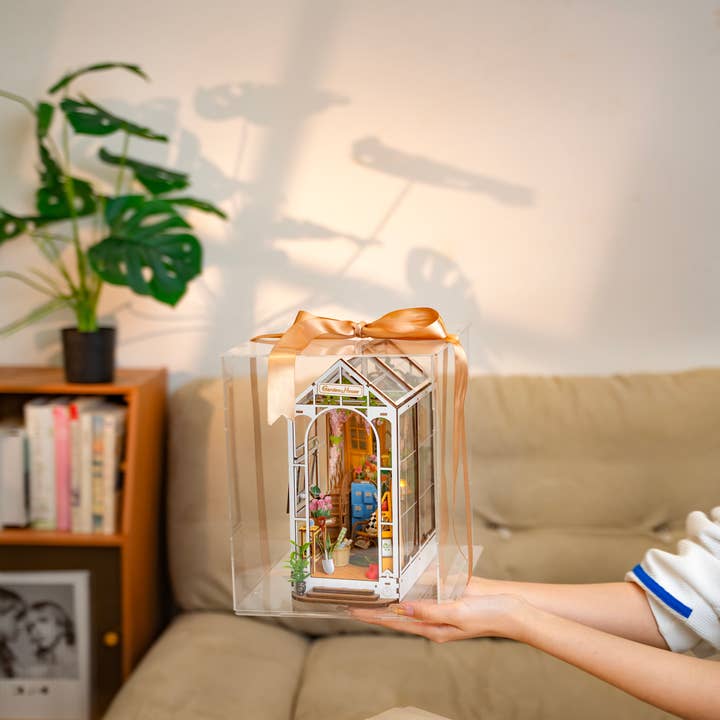 Magnote - Wholesale DIY Craft Kit - Rolife Holiday Garden House DIY Book Nook Kit4