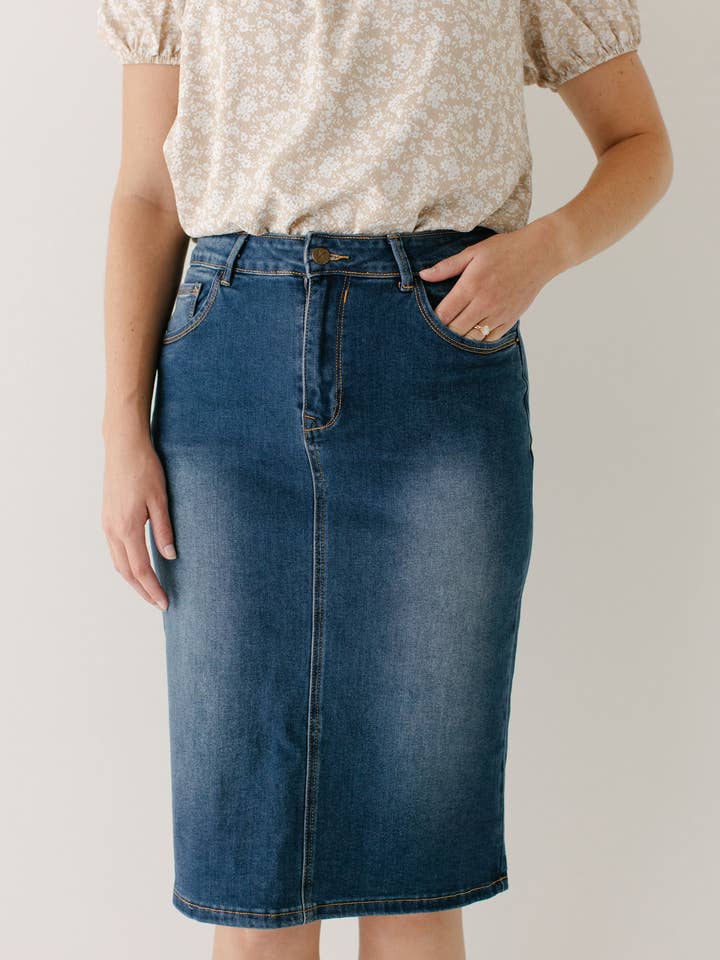 The Main Street Exchange - Wholesale Skirt - Women's - 'Wren' Classic Denim Skirt14