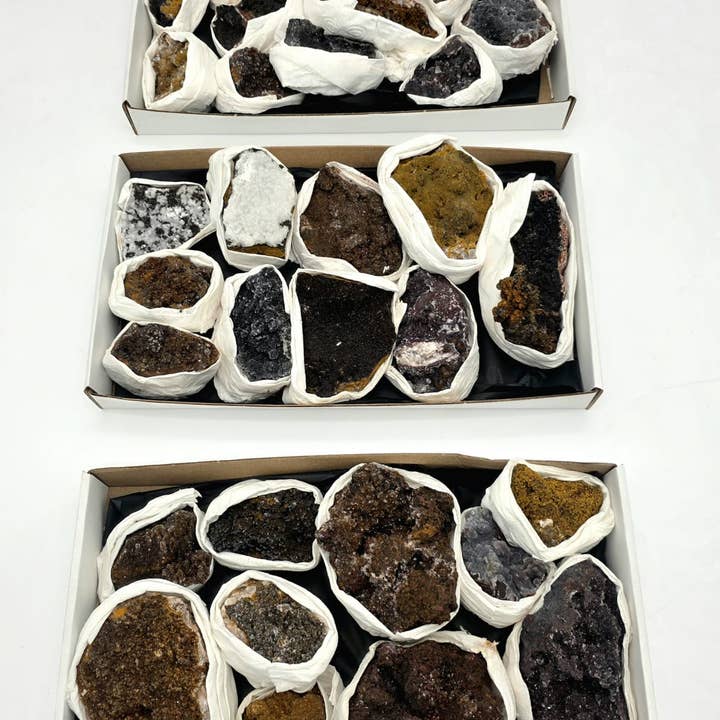 Gemischtes Einschluss Hämatit Quarz Tablett Angebot für den Großhandel von Distinction Crystals