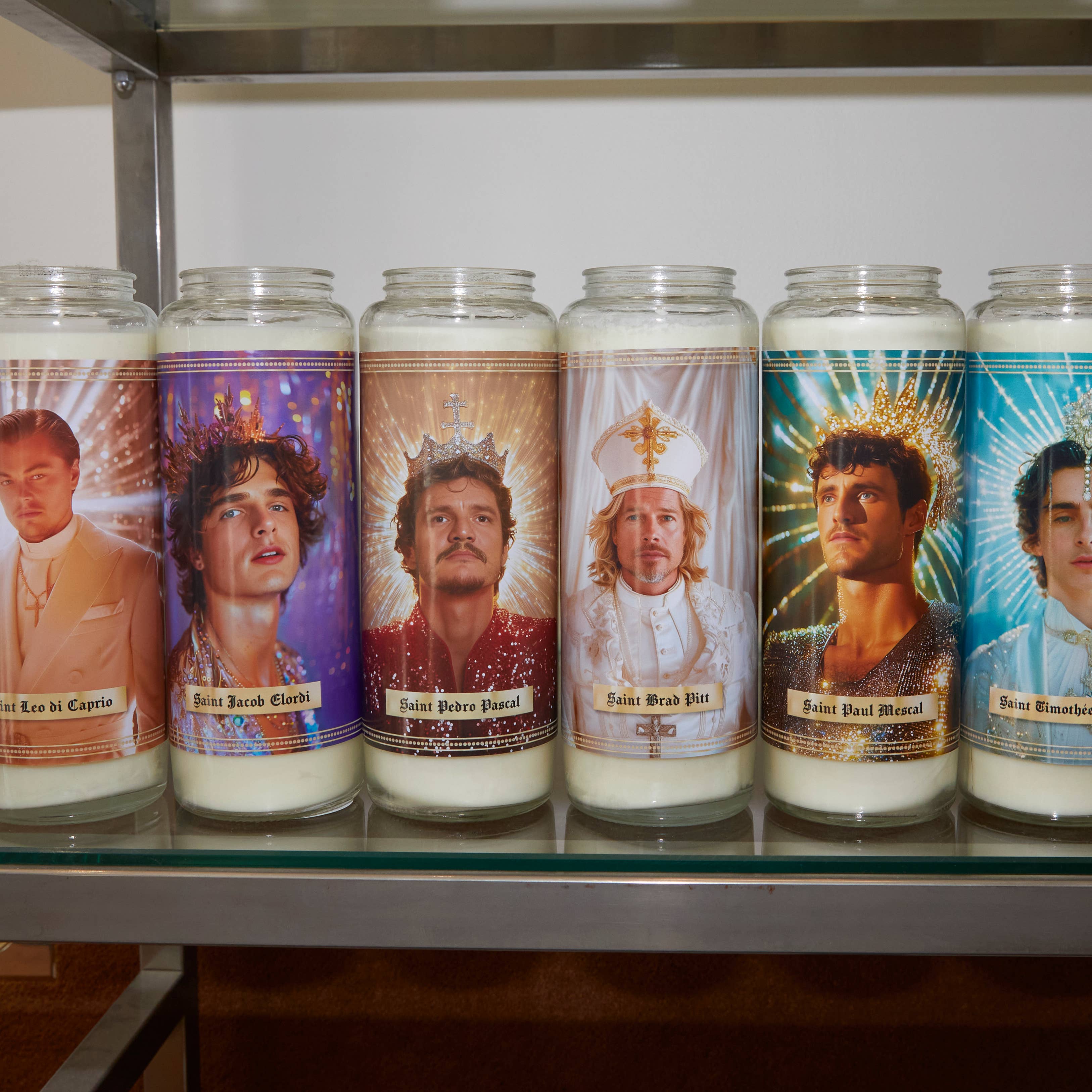 Icon Maniacs - Wholesale Novelty Candle - Pedro Pascal candle3