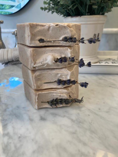 Bare Natural Soap Co - Vendita all'ingrosso Saponette - Saponetta naturale al burro di karité e lavanda francese del Maine1