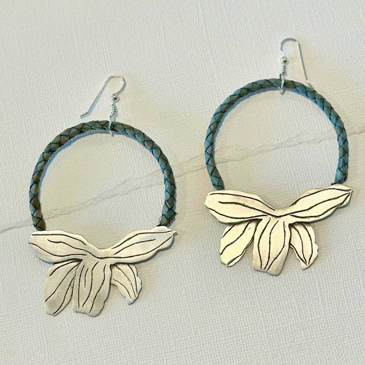 Naupaka & Lauhala Hoops för wholesale av Zaffera Studios