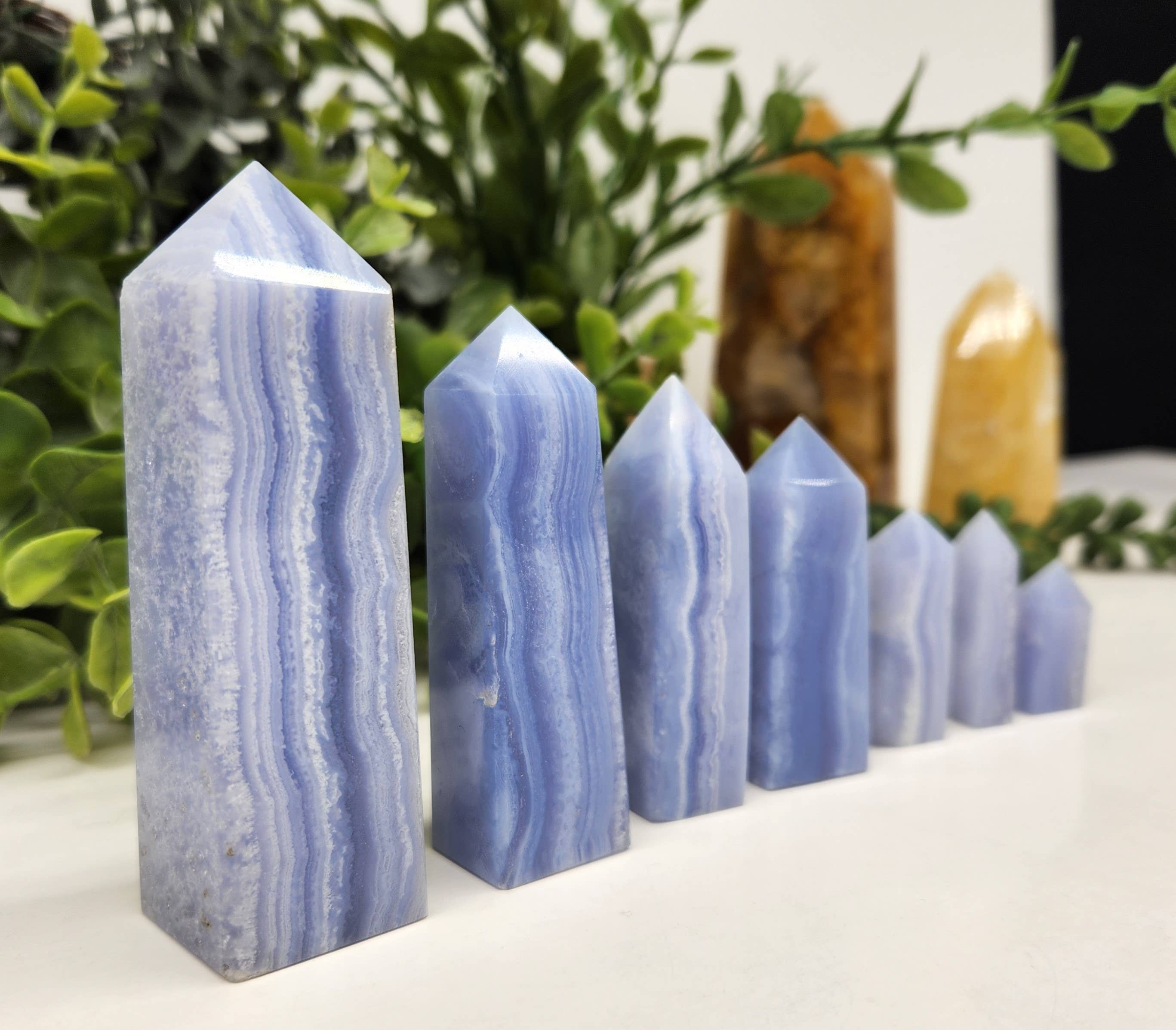 Meraki Gemstones – Engroshandel Spirituelle sten og krystaller – Blue Lace Agate obelisktårne i 0,5 lbs trin2