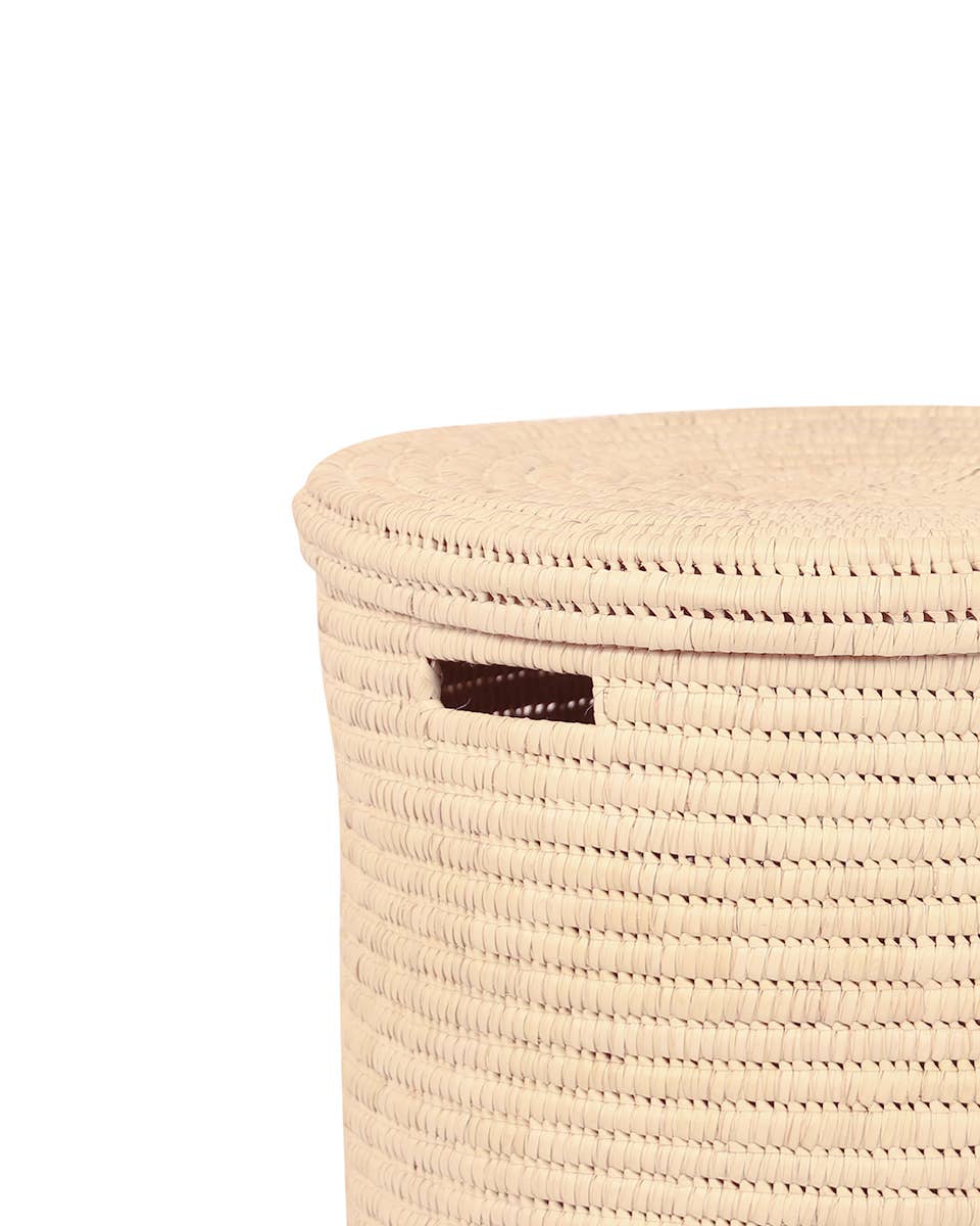 The Basket Room – wholesale Laundry basket – PALE: Natural Lidded Laundry Basket | Log Basket | Toy Storage with Handles | Blanket Basket | Laundry Hamper3