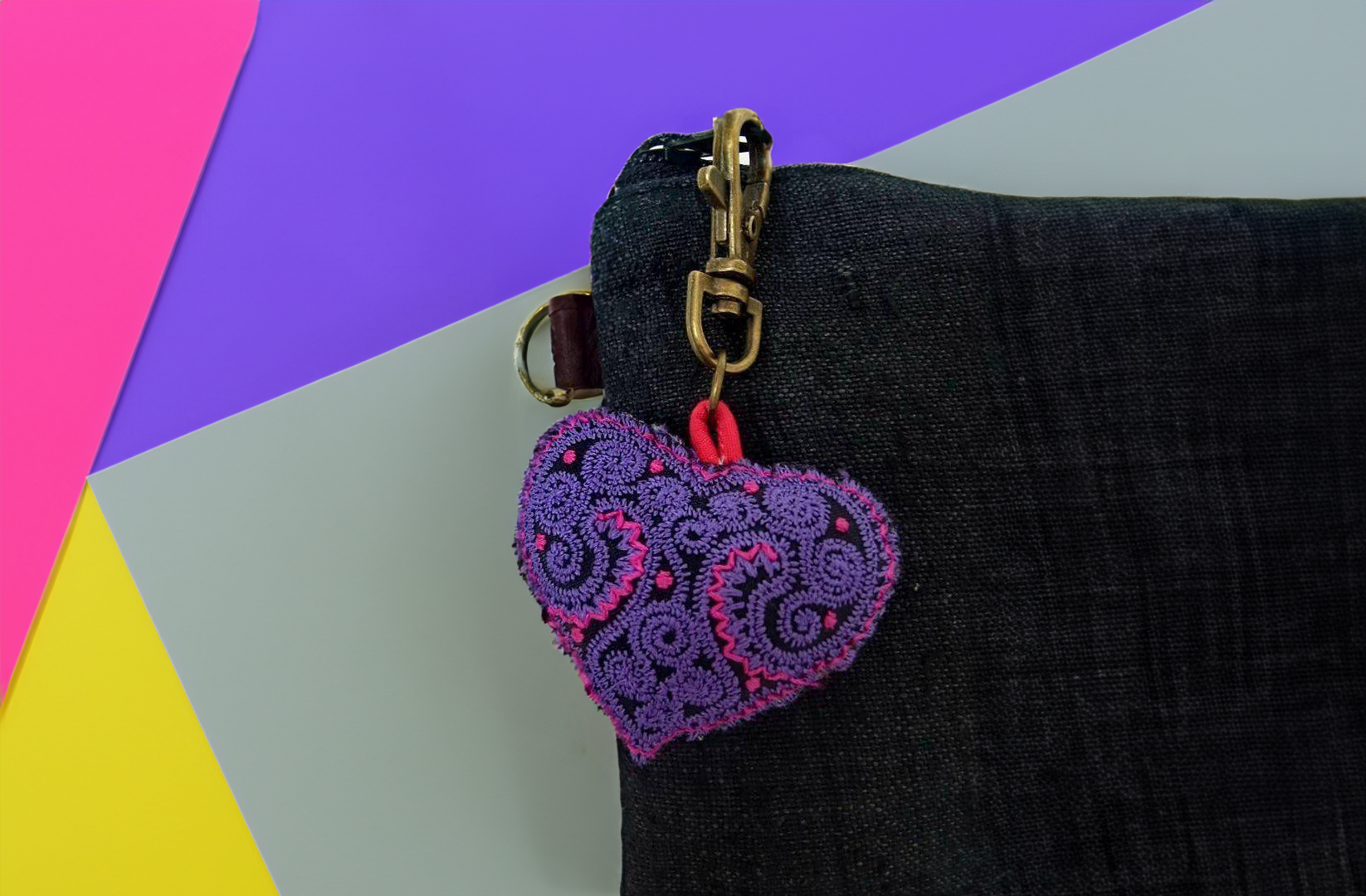 Lumily – wholesale Keychain – Women's – Heart Hmong Embroidered Zipper Pull | Keychain - Thailand5