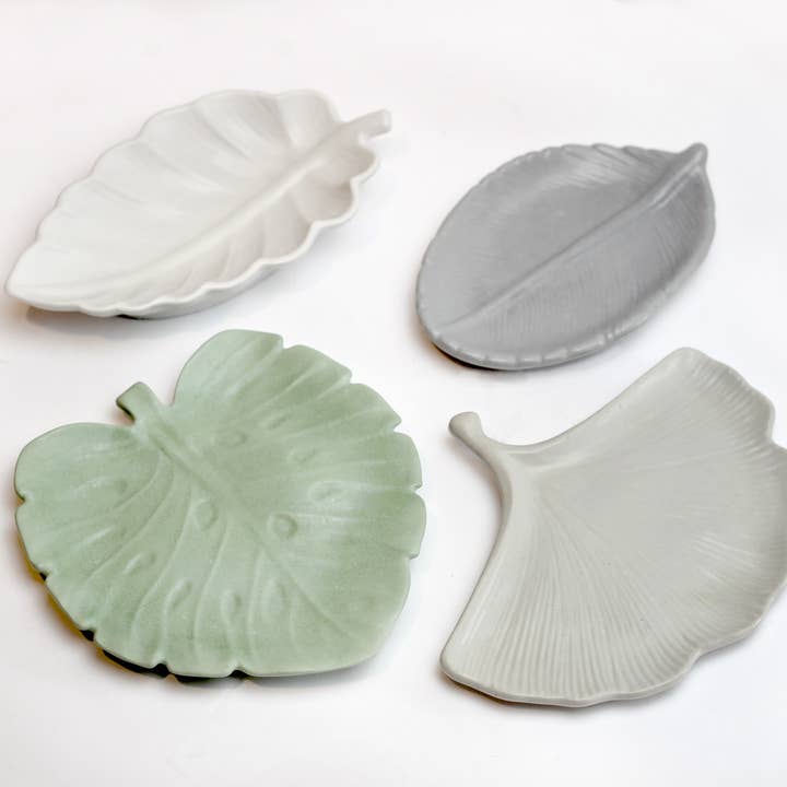Pine Creek Soapworks - Wholesale Decorative Tray - Concrete Leaf Tray