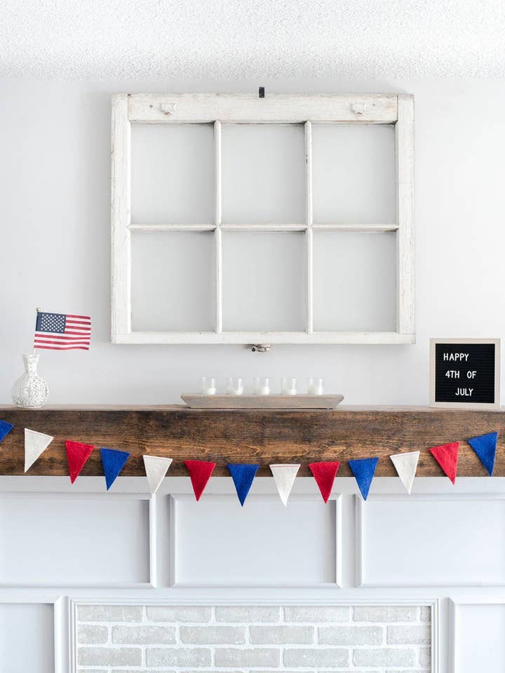 Patriotic Flag Garland for wholesale by Nivas