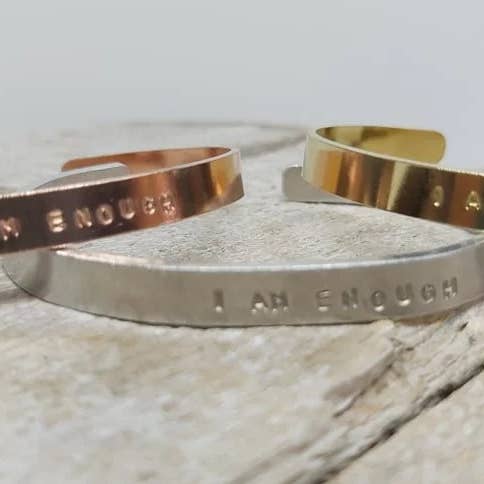 Bracciale rigido in oro rosa I Am Enough per la vendita all'ingrosso da parte di benny and the moo