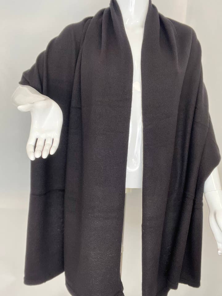 Strickwickel aus Cashmere (Schwarz) CW01 für den Großhandel von NURBU INC.