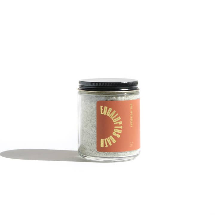 URB APOTHECARY – Großhandel Badewasser/-milch – EUKALYPTUSBAD — FARBTHERAPIE MIT BELEBENDEM DUFT