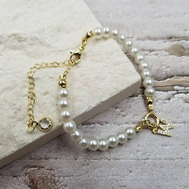 Treasure Wholesale - Wholesale Beaded Bracelet - Pearl Initial Bracelet3