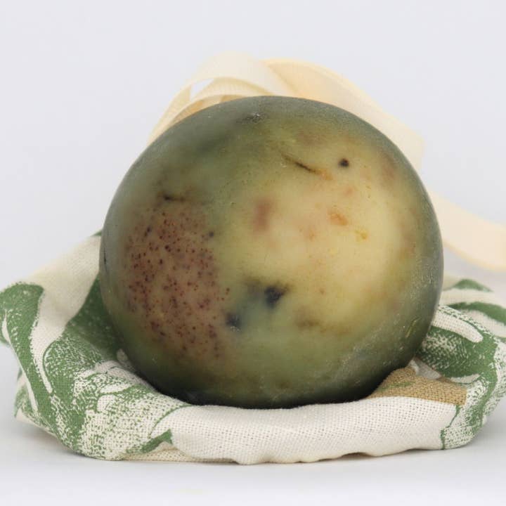 Louloudi Skincare - Wholesale Facial cleanser - Massaging Facial Bar: Sensitive Skin Soap Bar2