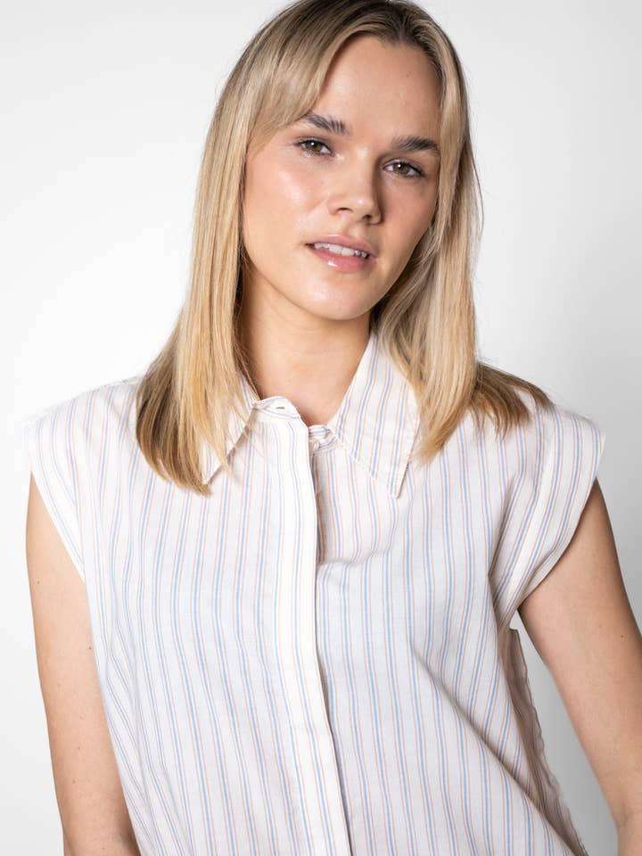 Camicia a righe in cotone biologico per la vendita all'ingrosso da parte di STORY OF MINE