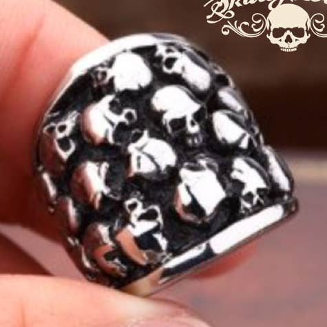 Bad Company - 21 Skull's Skull Ring - (#4036) voor wholesale door SkullJewelry.com