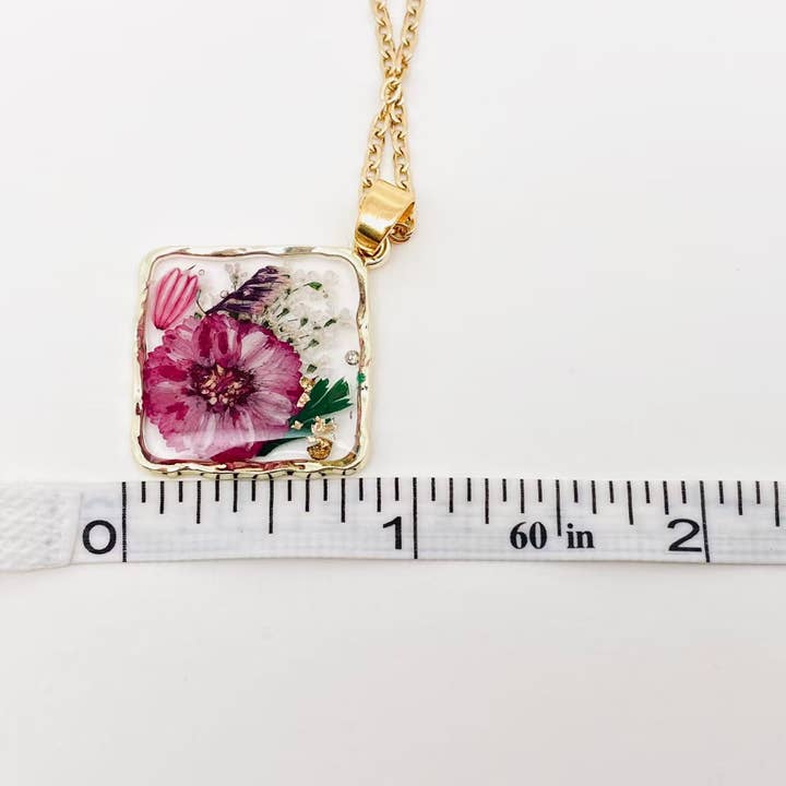 Mio Queena - Wholesale Pendant/Charm Necklace - Floral Square Pendant Pressed Dried Flowers Necklace - PDF