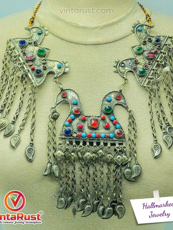 Nomadic Bib Necklace, Vintage Necklace With Three Pendants for wholesale by vintarust