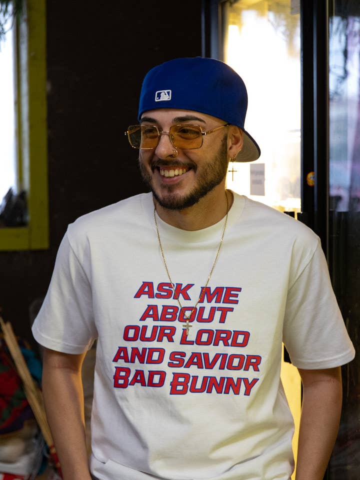 Benito- Camiseta de Señor y Salvador para venta al por mayor de Jen Zeano Designs