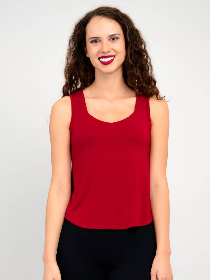 Débardeur Ritzy, rouge à lèvres, bambou pour la vente par Blue Sky Clothing Co LLC