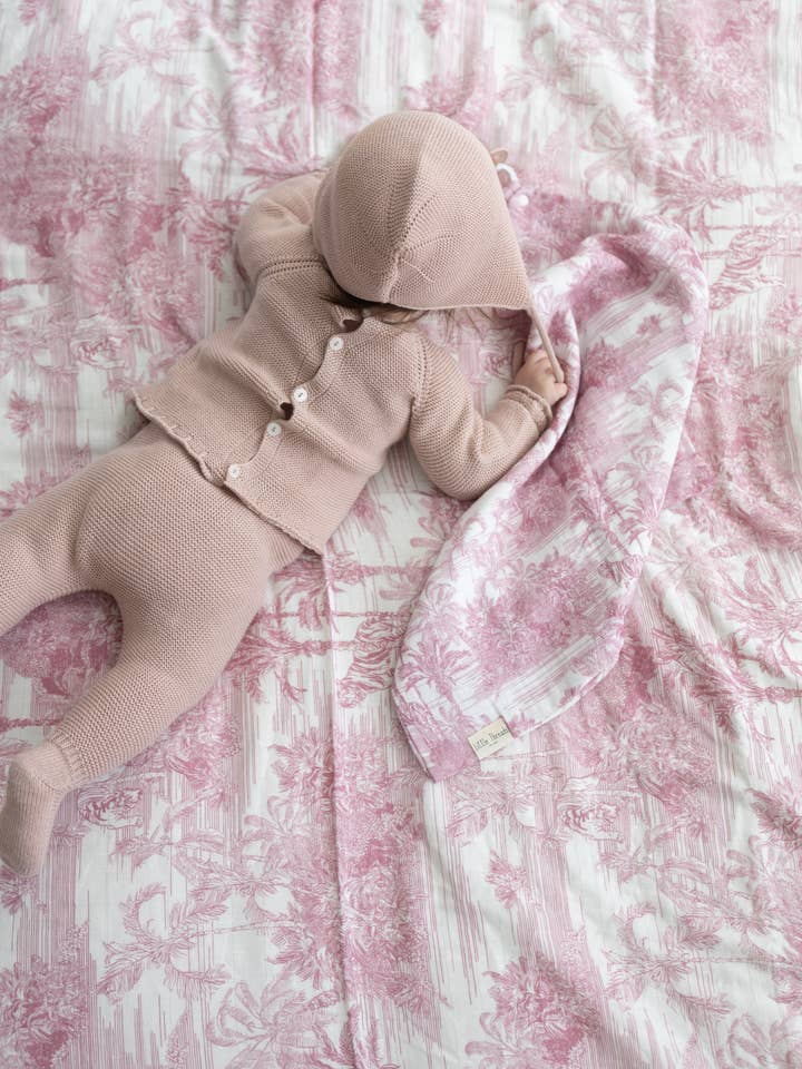 Little Threads - Wholesale Bedding Blanket - Kids & Baby - Pink Jungle Toile Muslin Blanket
