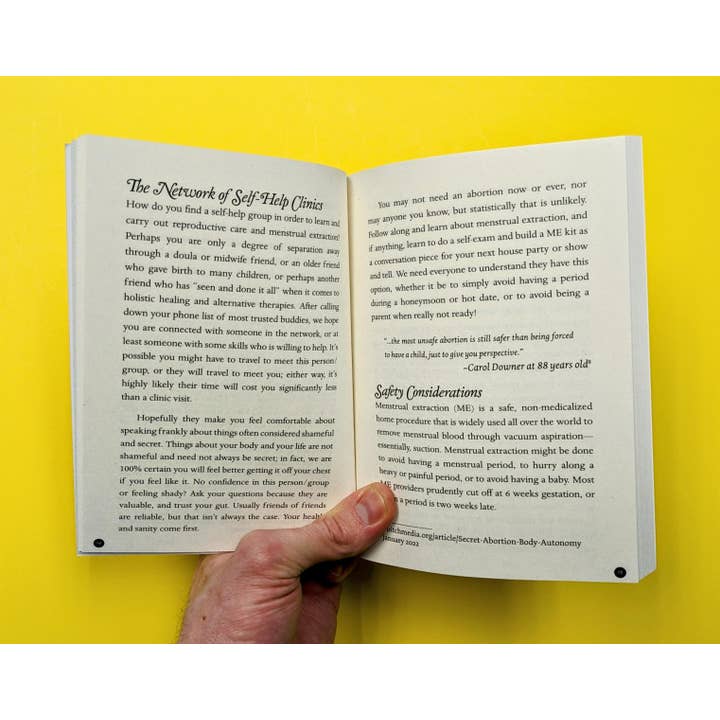 Microcosm Publishing & Distribution - Vente Santé et médecine - Comment avoir vos règles : effectuer une extraction menstruelle (PB)1