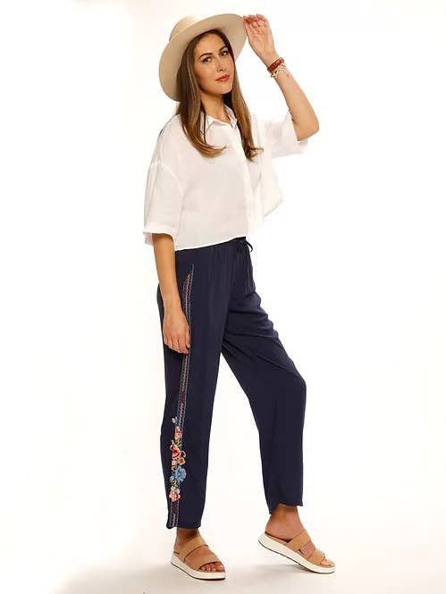 Pantaloni pull-on in viscosa 2006-MAP con dettaglio ricamato laterale per la vendita all'ingrosso da parte di Paparazzi