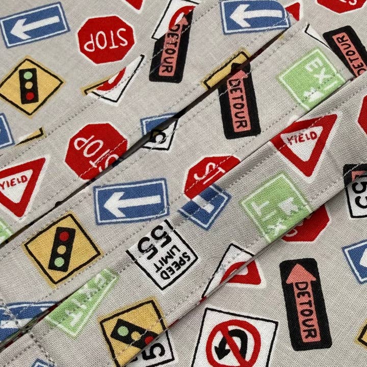 Muñequera/Cinta para el cuello de señales de tráfico para venta al por mayor de The Lanyard Boutique