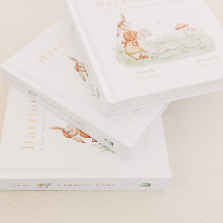 Calla Press Publishing LLC - Wholesale Preschool Book (3-5) - Harriot Hare: A Children's Board Book by Knox, Gold Foil2