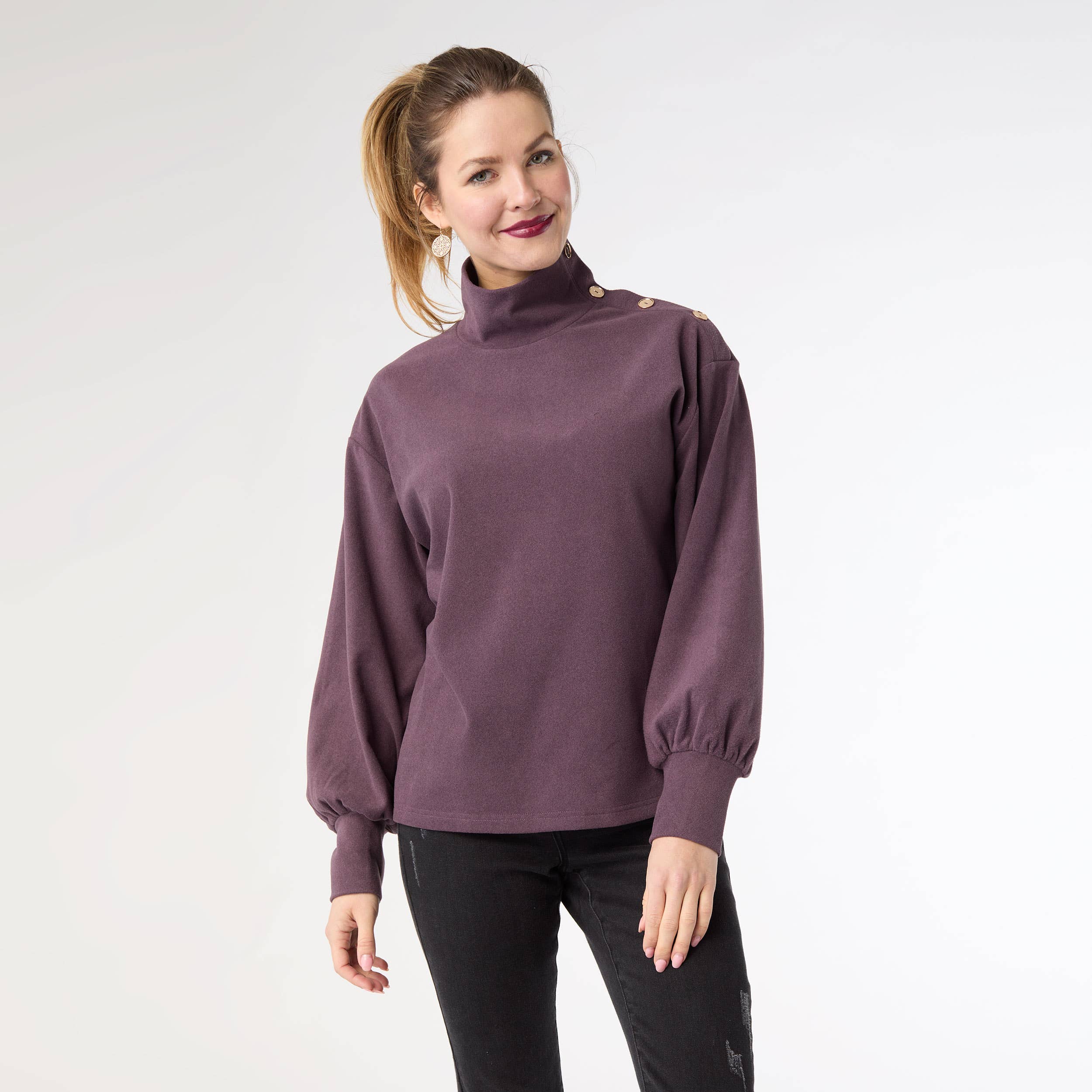 COCO + CARMEN - Wholesale Shirt - Women's - Audrina Super Soft Top with Button Detail3
