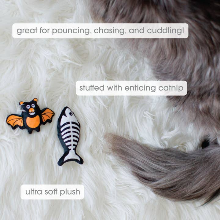 Pearhead - Wholesale Pet Toy Set - Cat - Bat & Fish Skeleton Halloween Cat Toys, Set of 21
