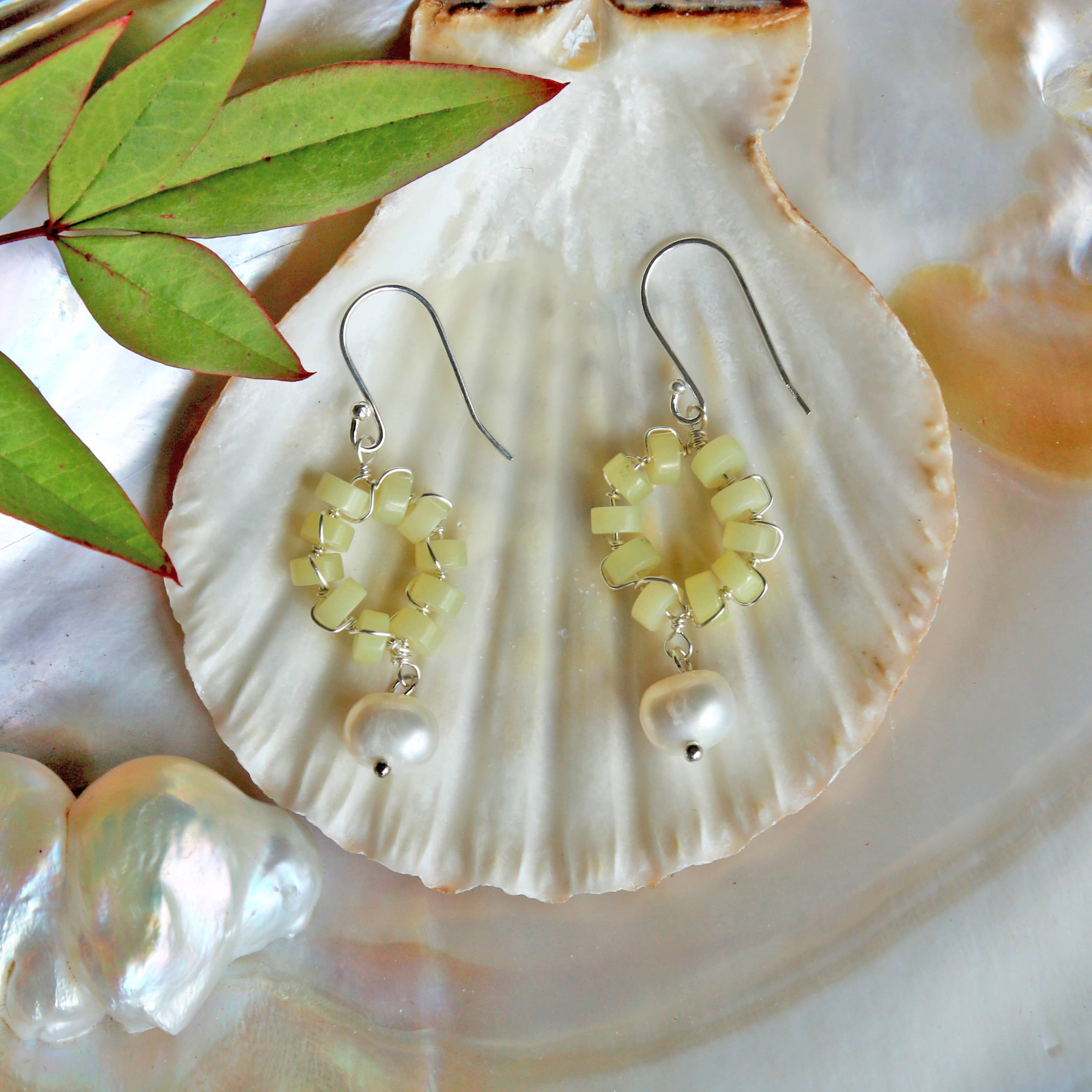 IST Jewelry - Vendita all'ingrosso Orecchini pendenti - Orecchino a cerchio con perline Heishi1