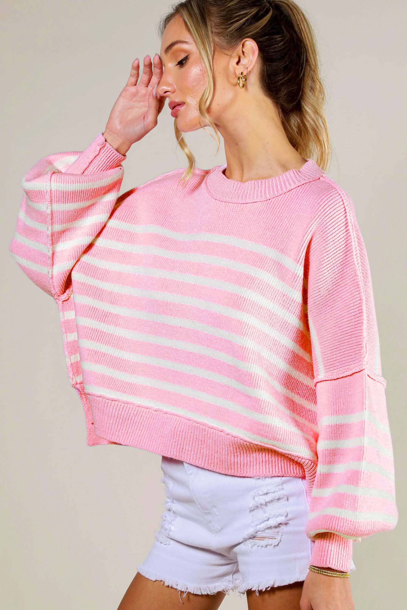 Vine & Love – wholesale Pullovertröja - Dam – Vine & Love randig tröja med balloonärm och rund hals11