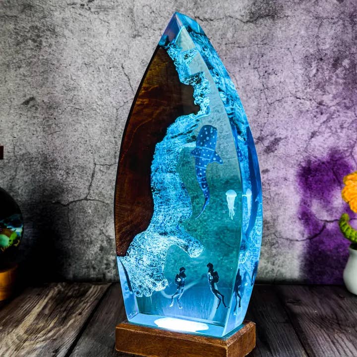 Ozean Boot Taucher Wal Meeresharzlampe Nachtlicht für den Großhandel von Merchemy