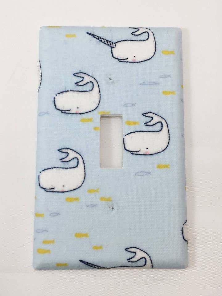 Narwhal ljus växla platta täcka för wholesale av Rusty Canvas